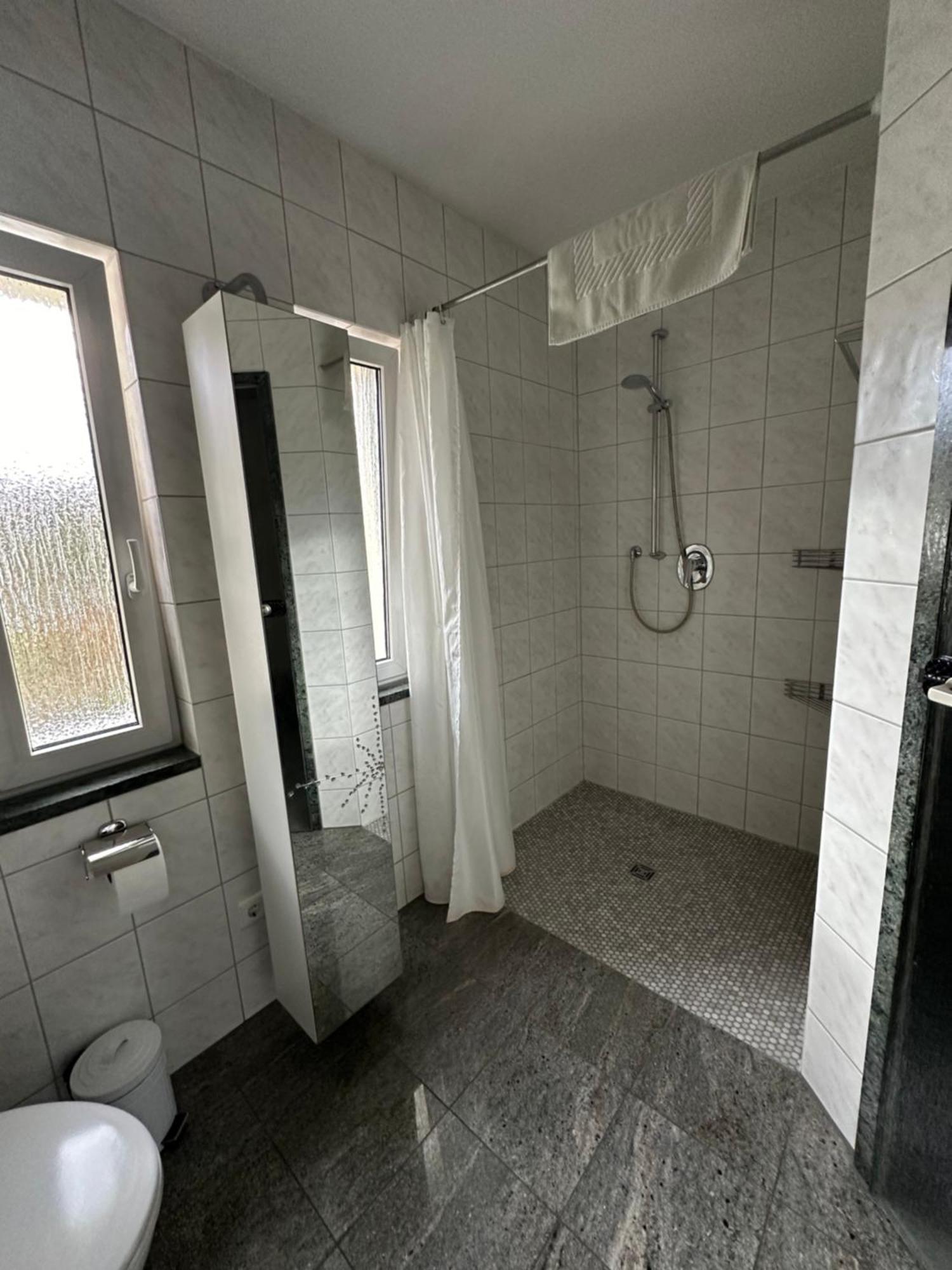Pension Schramm Karlsruhe Exteriör bild